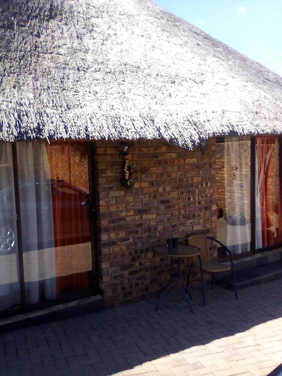 Pride Rock Accommodation Middelburg  Exterior photo